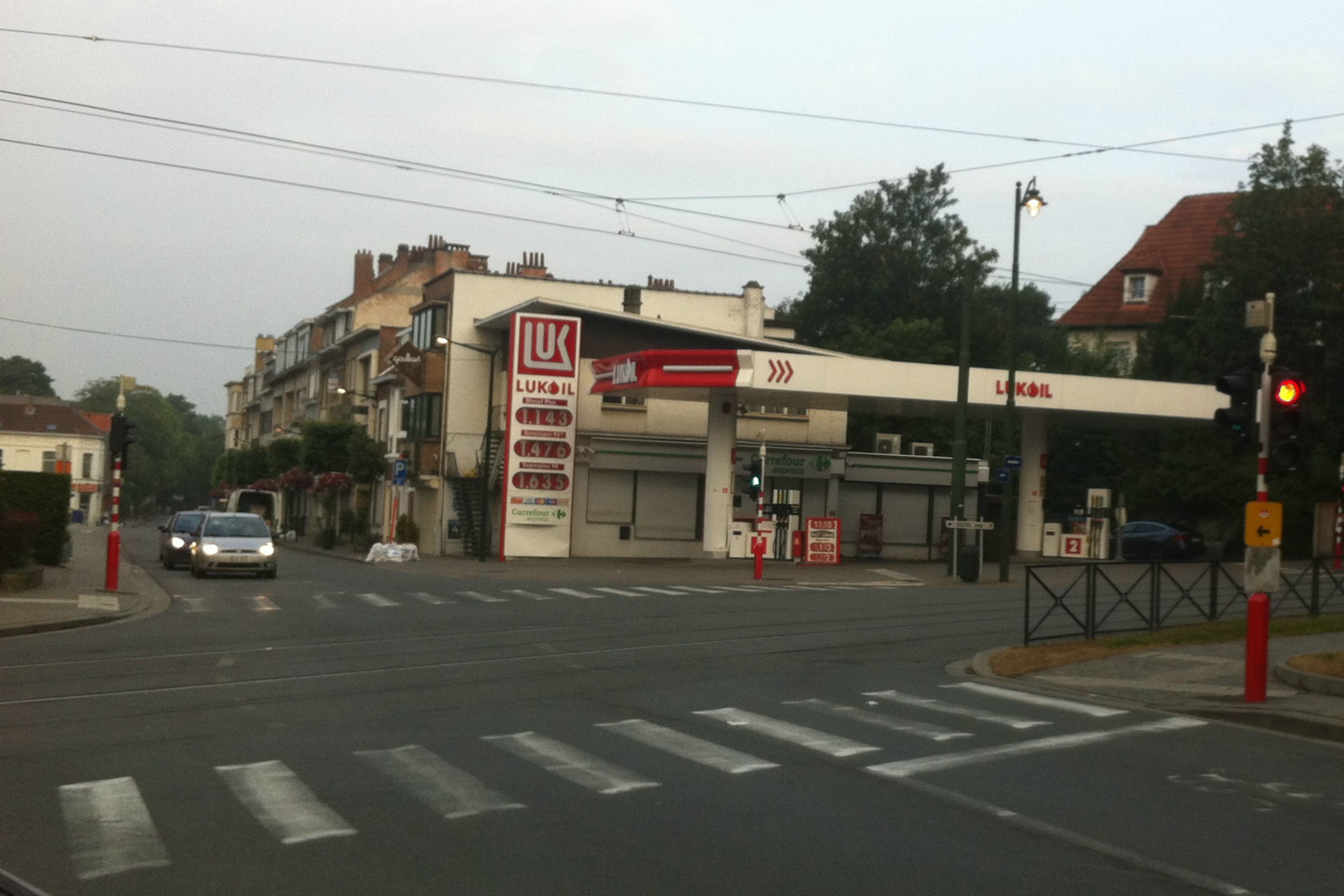 Un tribunal roumain poursuit LukOil pour évasion fiscale