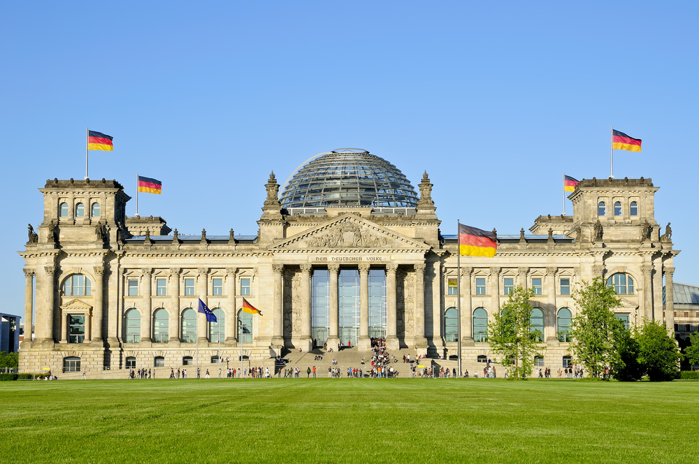 Le Bundestag donne son feu vert aux négociations sur un troisième plan d’aide à la Grèce