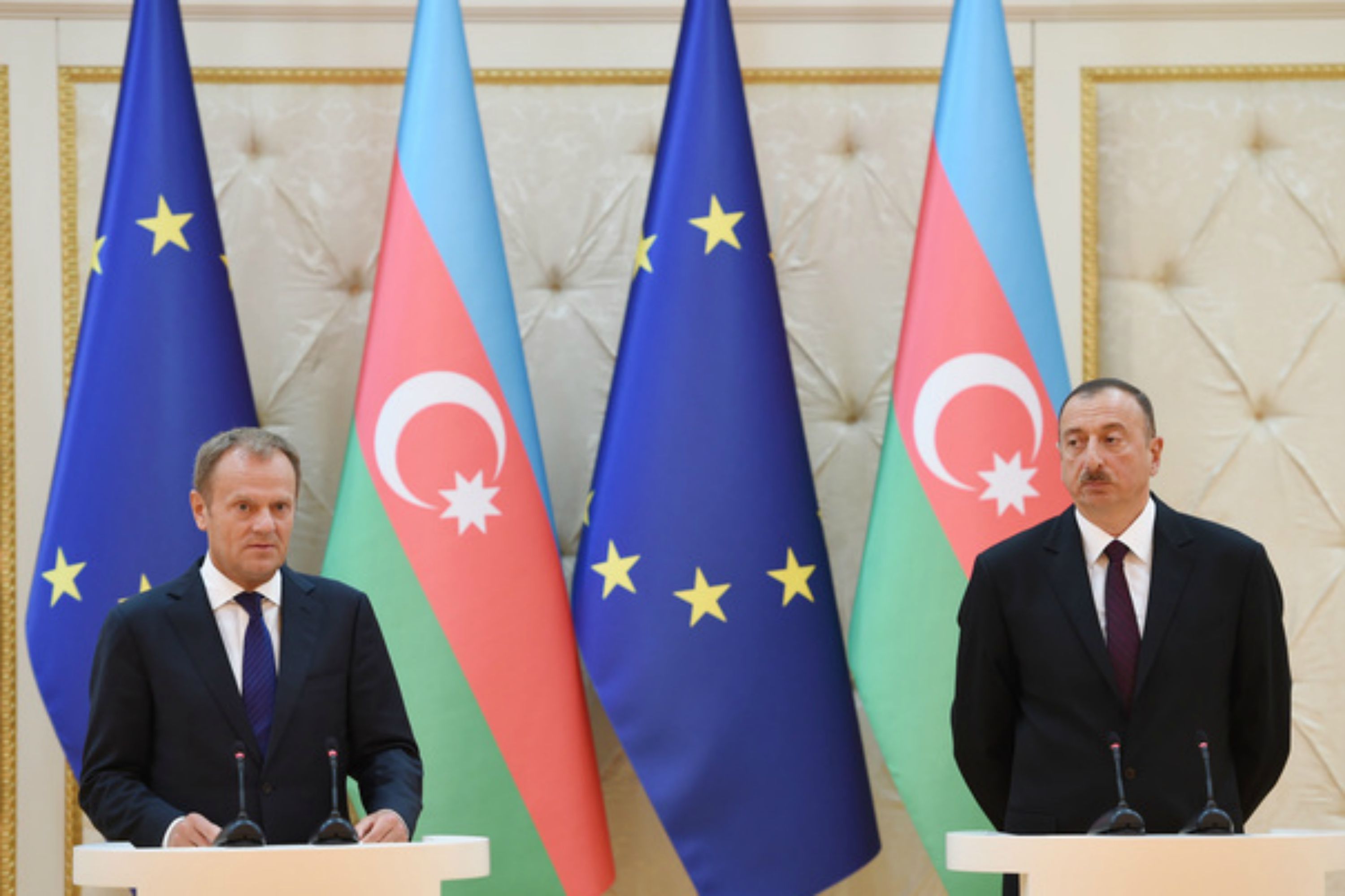 Tusk navigue entre les conflits gelés du Caucase du Sud