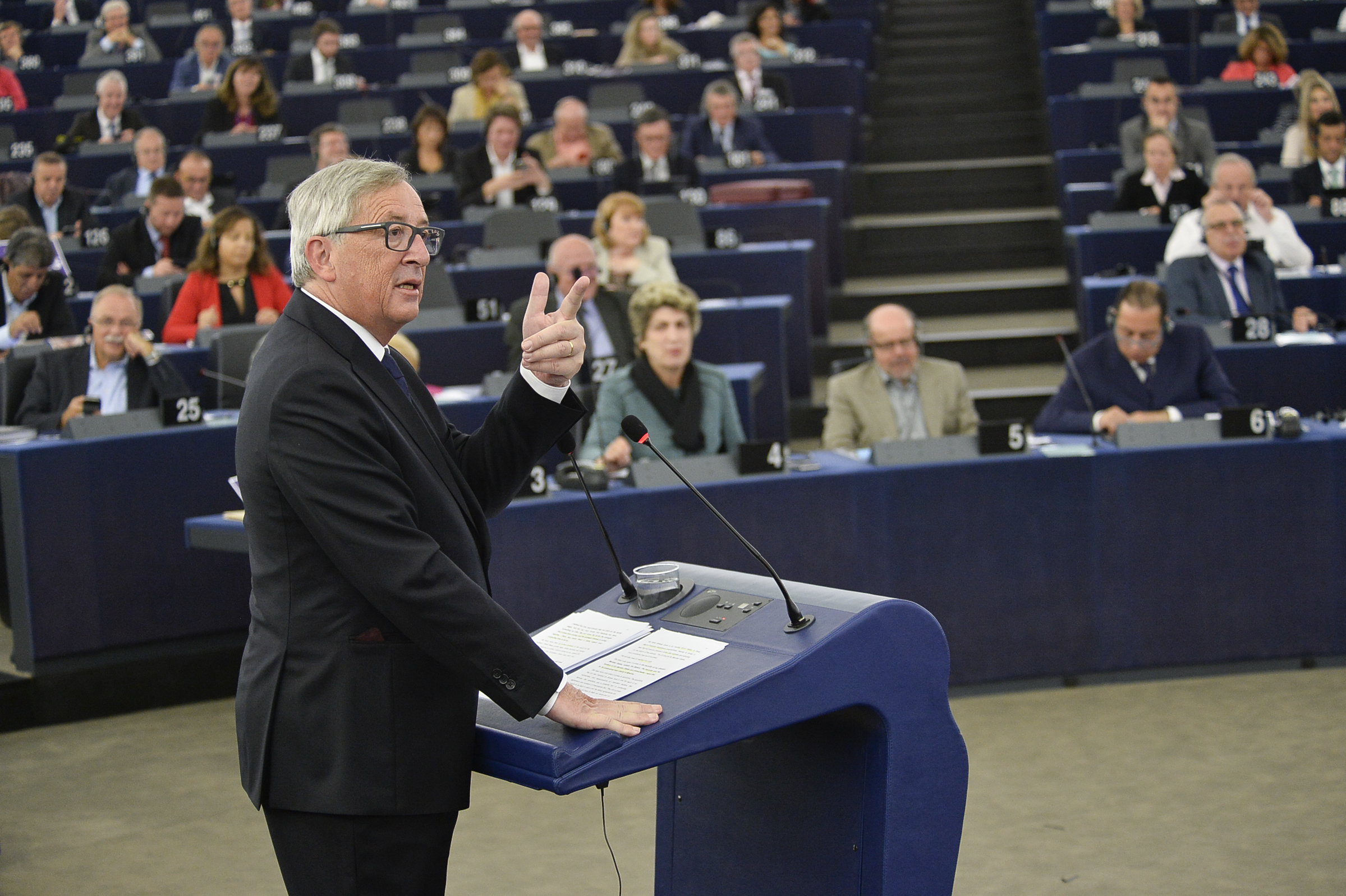 Juncker veut relocaliser d'urgence 160.000 réfugiés