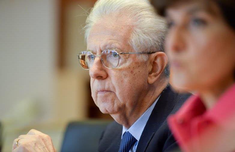 Mario Monti dénonce le déficit démocratique dans la gestion de la crise grecque