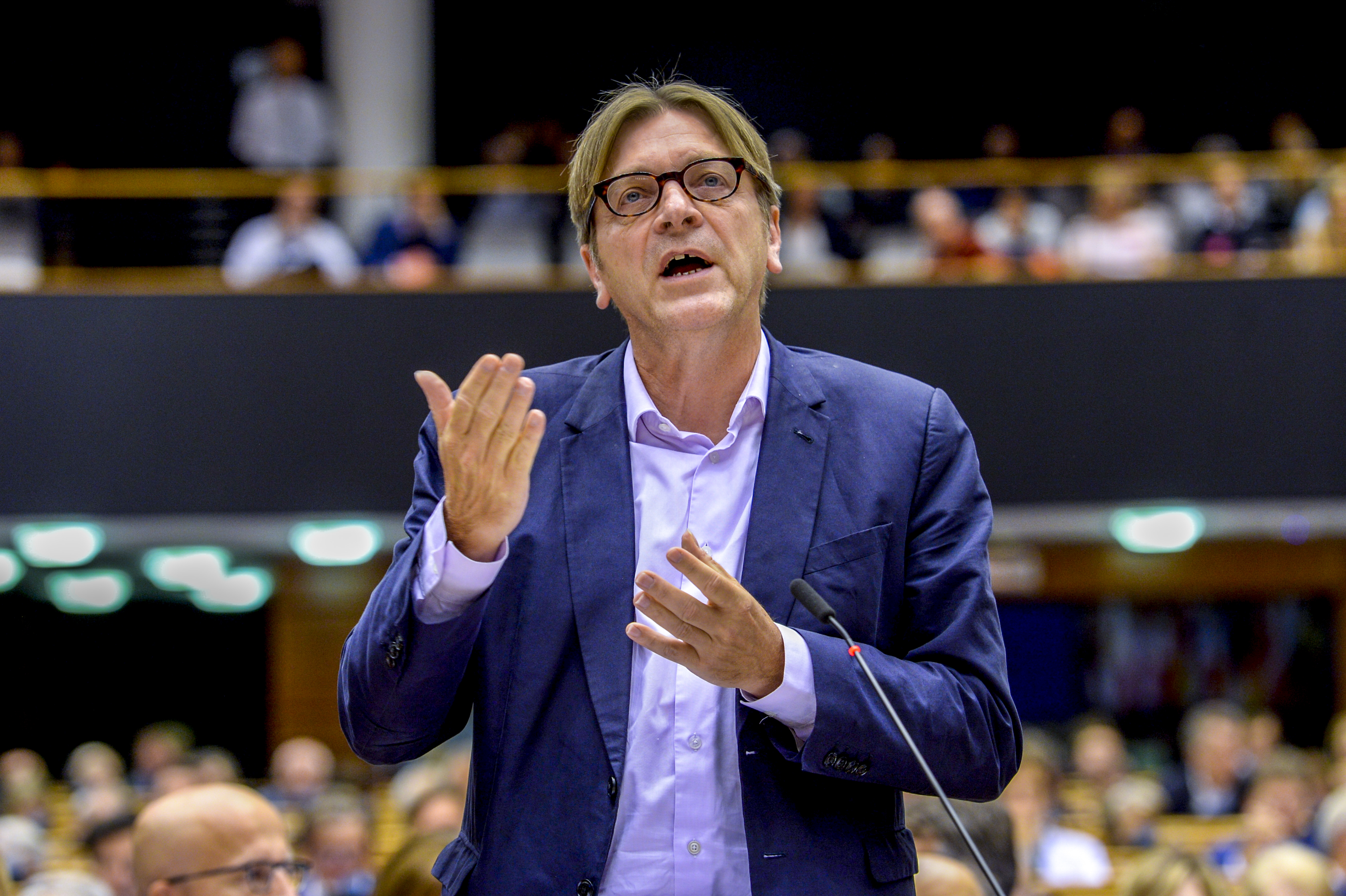 Verhofstadt fustige la proposition de May pour les citoyens européens