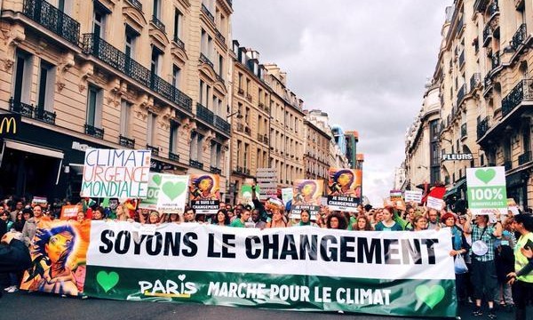 Les ONG louvoient entre état d'urgence et urgence climatique