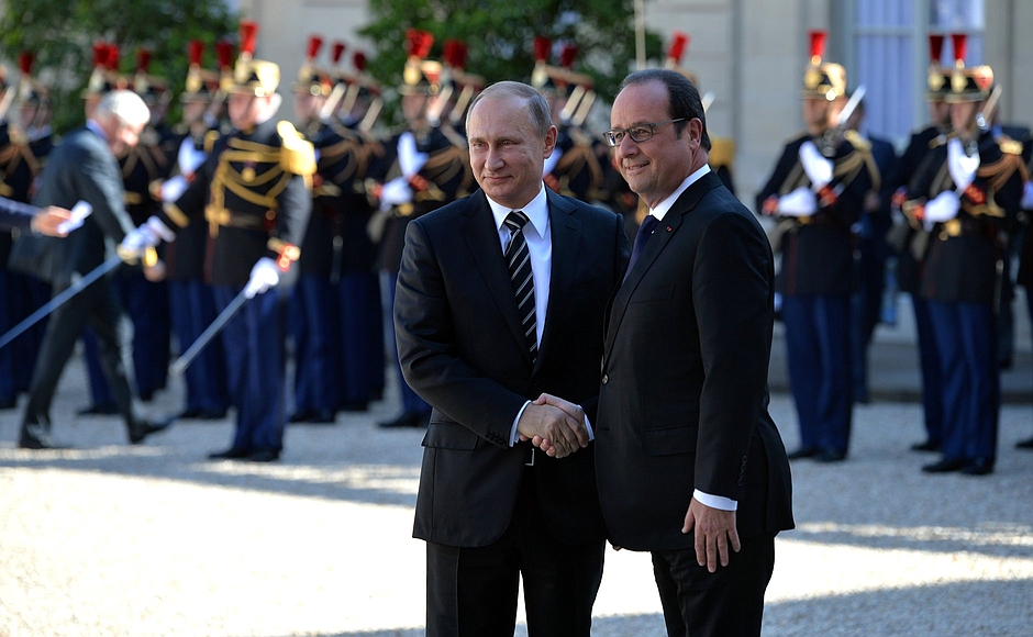 Poutine et Hollande à Paris, le 2 octobre 2015. Ils se rencontreront à Moscou le 26 novembre [le Kremlin]
