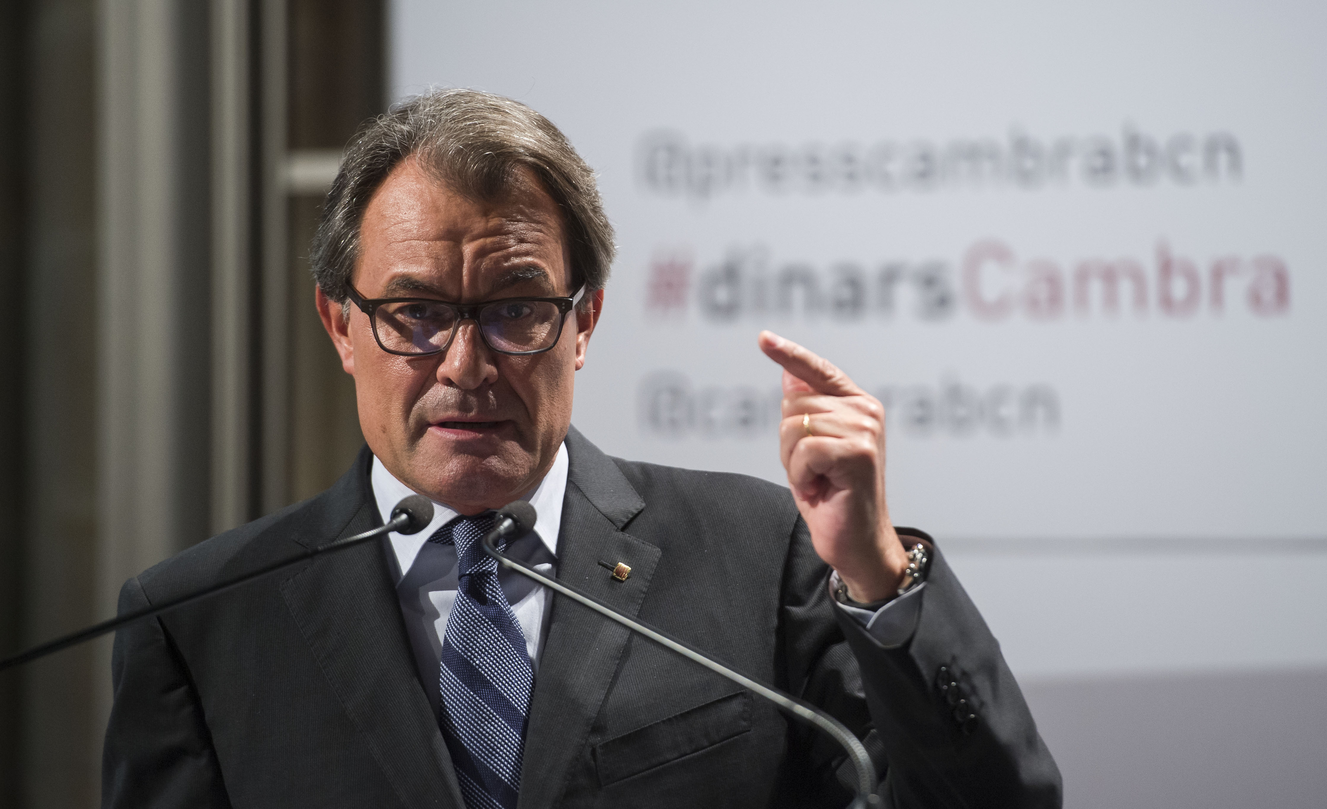 L'ex-président catalan Artur Mas quitte la tête de son parti séparatiste