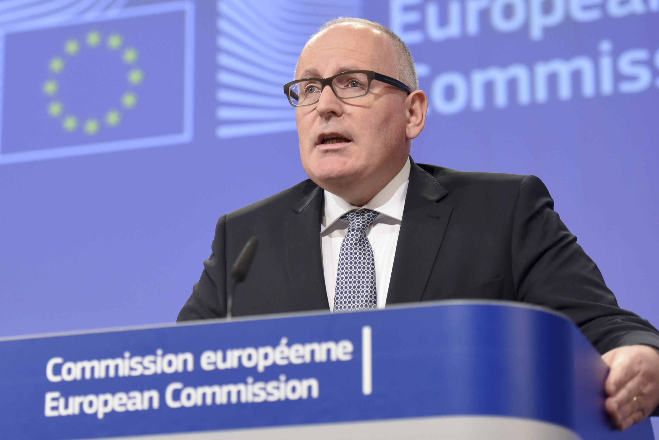 Bruxelles lance une enquête contre la Pologne sur le respect de l'État de droit
