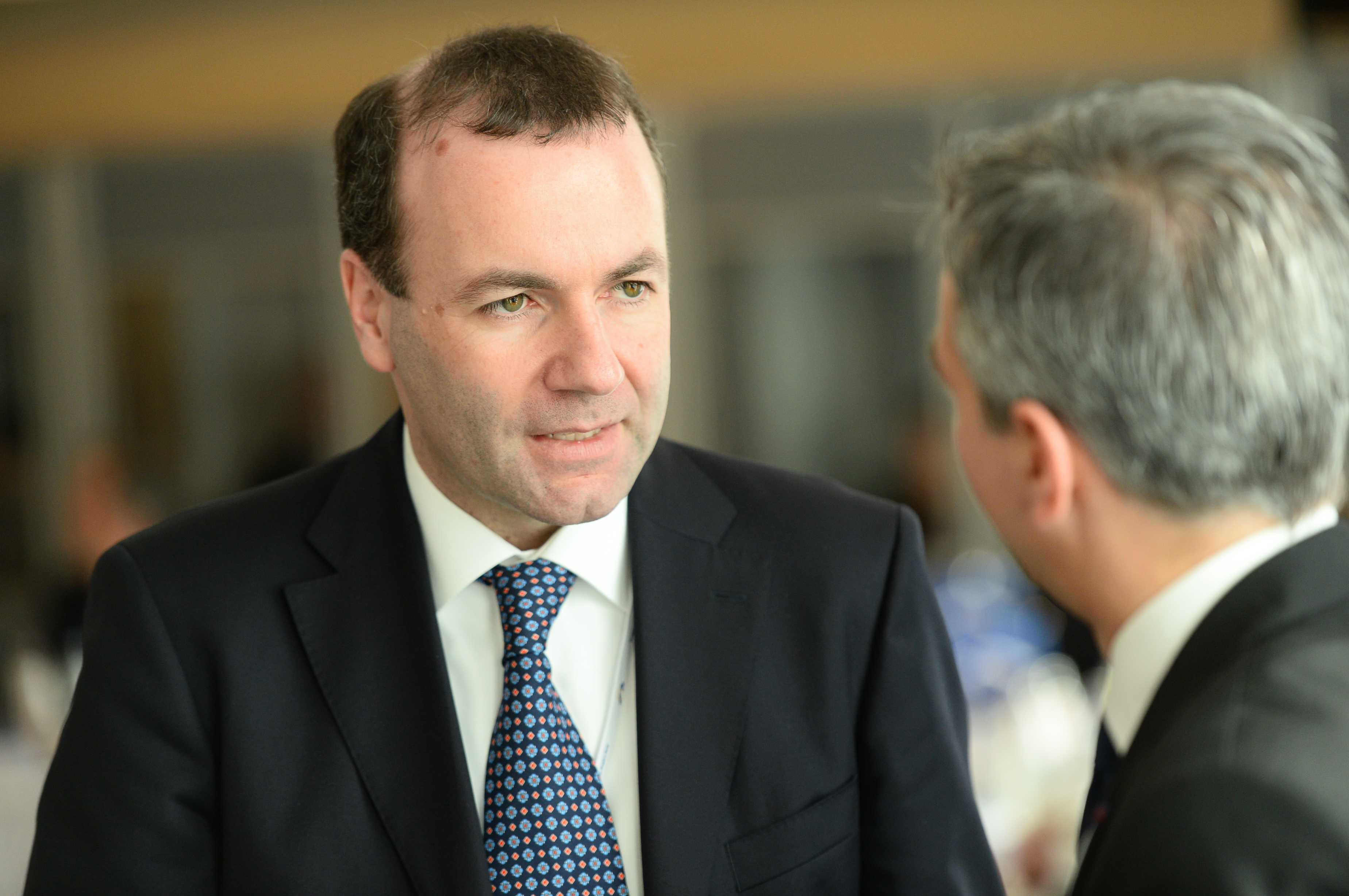 Manfred Weber: « Les réfugiés de guerre devront rentrer en Syrie à la fin du conflit »