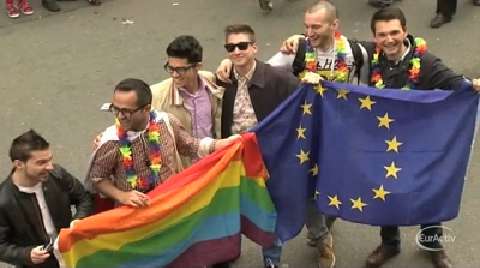 Le Parlement veut accélérer la lutte contre la discrimination des homosexuels