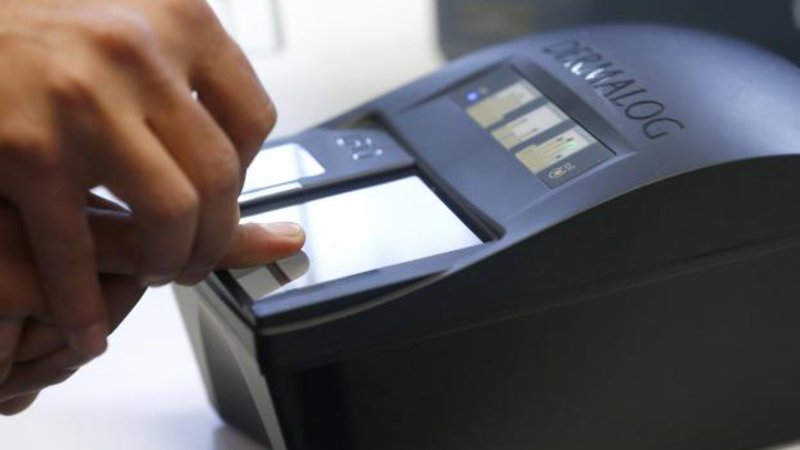 Le droit européen bloque le partage des empreintes digitales des réfugiés