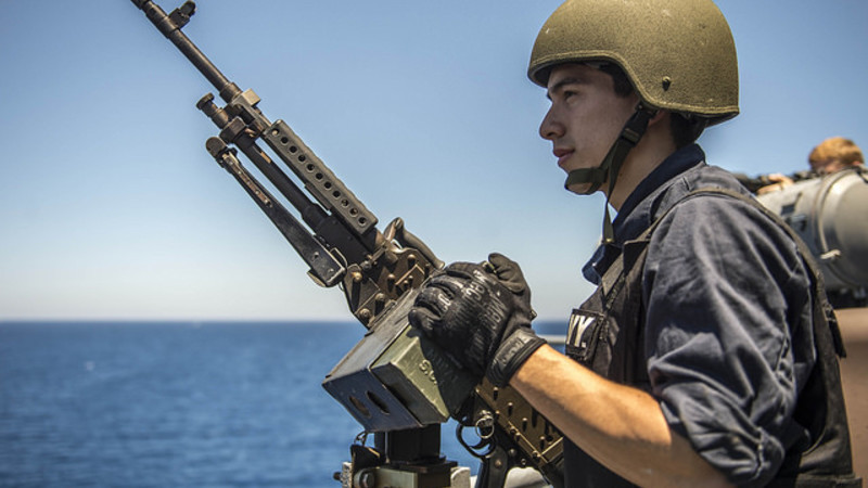 L'OTAN part à la chasse aux trafics en mer Egée