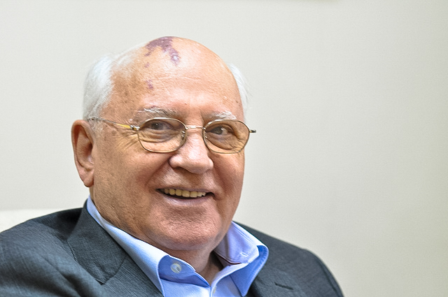 Gorbatchev dit sa «honte de Poutine et Medvedev»