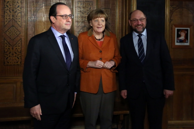 Merkel et Hollande affichent un front uni sur la question des réfugiés