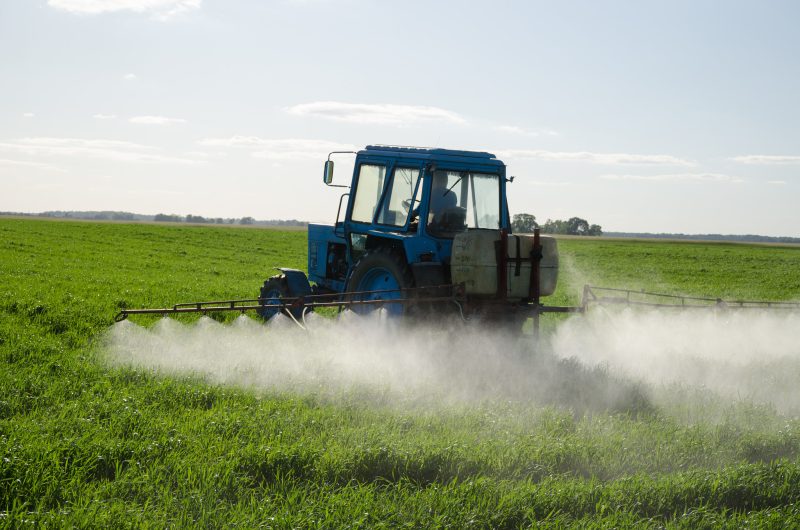 Bruxelles dénonce les défaillances sur l’évaluation des pesticides