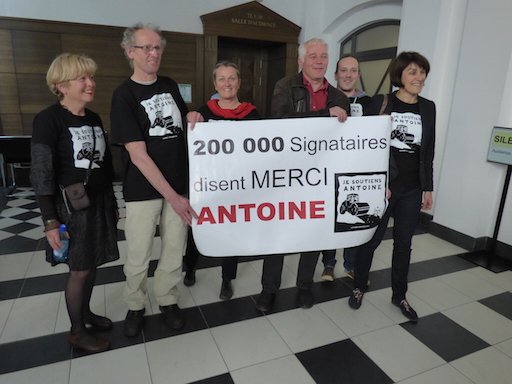 Les lanceurs d'alerte pris entre le marteau et l'enclume