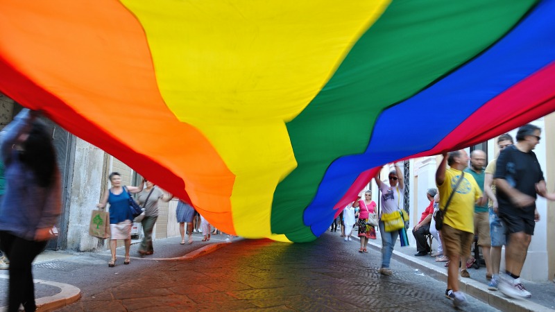 Les agressions envers la communauté LGBT demeurent monnaie courante en Europe