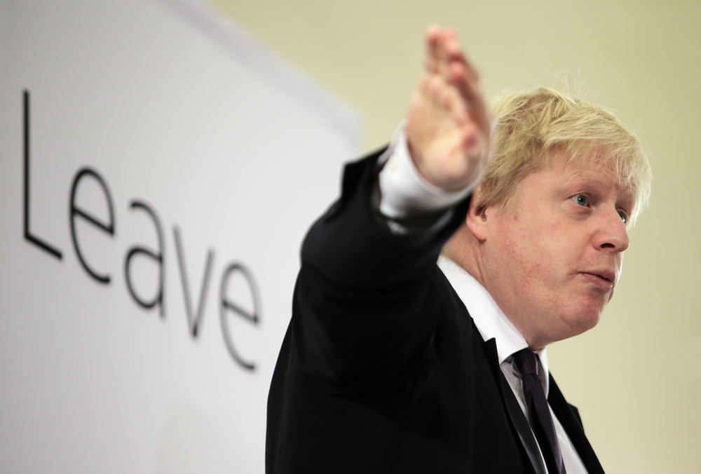 Un semaine après le vote britannique, le maire de Londres jette l&rsquo;éponge: il ne sera pas candidat à la succesion de David Cameron.