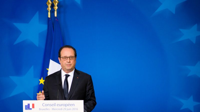 Hollande entame une tournée pour relancer l’Europe de la défense