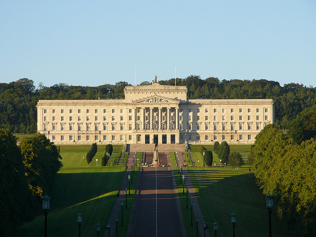 Irlande du Nord : le parti unioniste Sinn Fein en tête des sondages des élections législatives