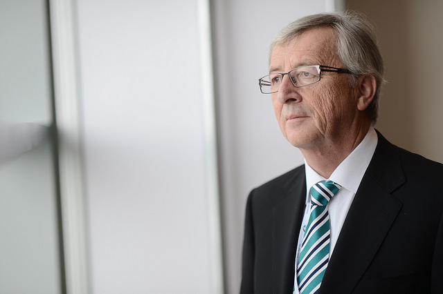 Juncker devrait aller au bout de son mandat selon des experts