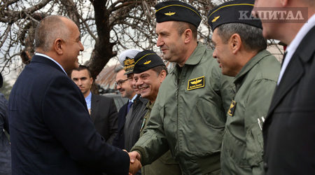 Un commandant de l’armée de l’air, candidat aux présidentielles bulgares