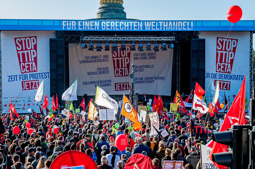 Foodwatch,_STOP_TTIP_CETA_10.10.2015_Belin