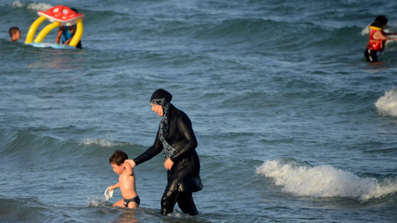 La justice administrative donne un coup d'arrêt aux interdictions du burkini