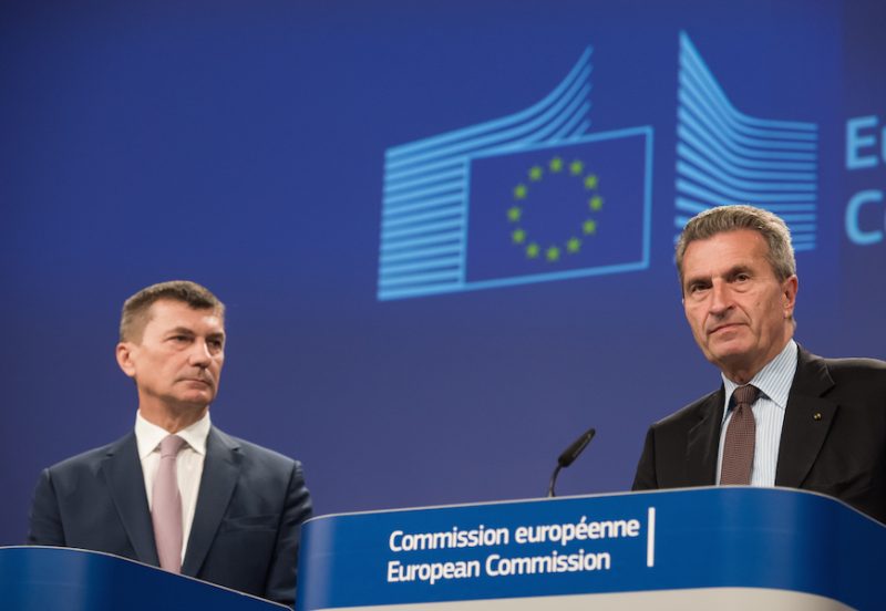La Commission revoit sa copie sur les frais d’itinérance