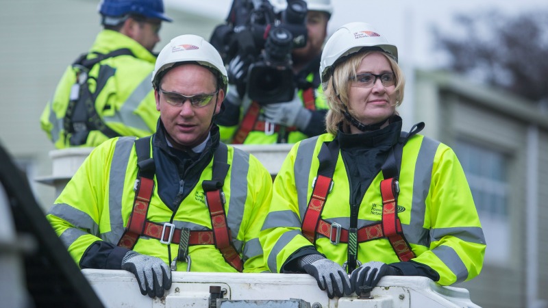 Londres rétropédale sur son projet de  liste des travailleurs étrangers