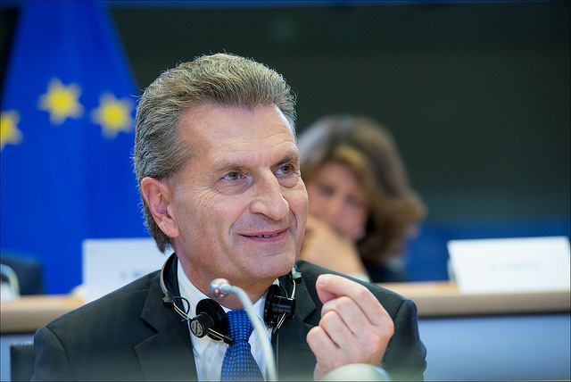 Oettinger refuse toujours de s’excuser pour ses propos outranciers