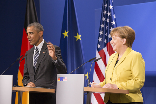 Obama fait ses adieux à Merkel et lui passe le flambeau