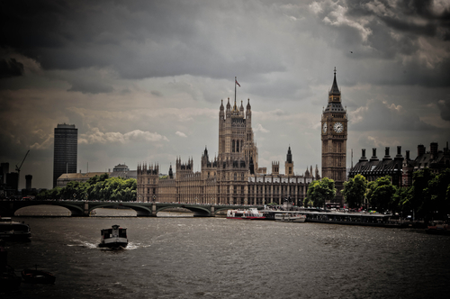 Brexit : le gouvernement britannique donne la priorité à l'investissement