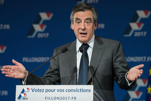 Fillon fustige l'échec de la diplomatie européenne face à la crise syrienne