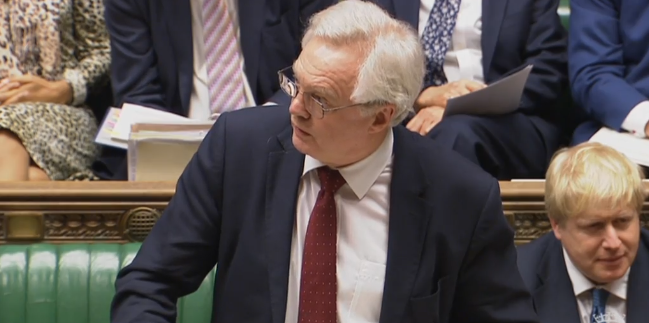 Les députés britanniques commencent enfin à débattre du Brexit