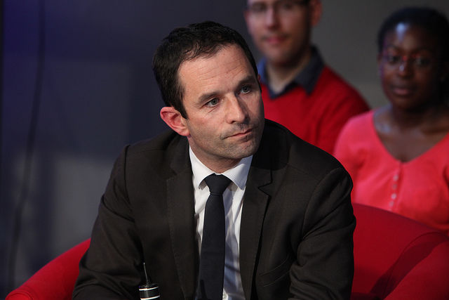 Le revenu universel d'Hamon critiqué par les candidats de gauche