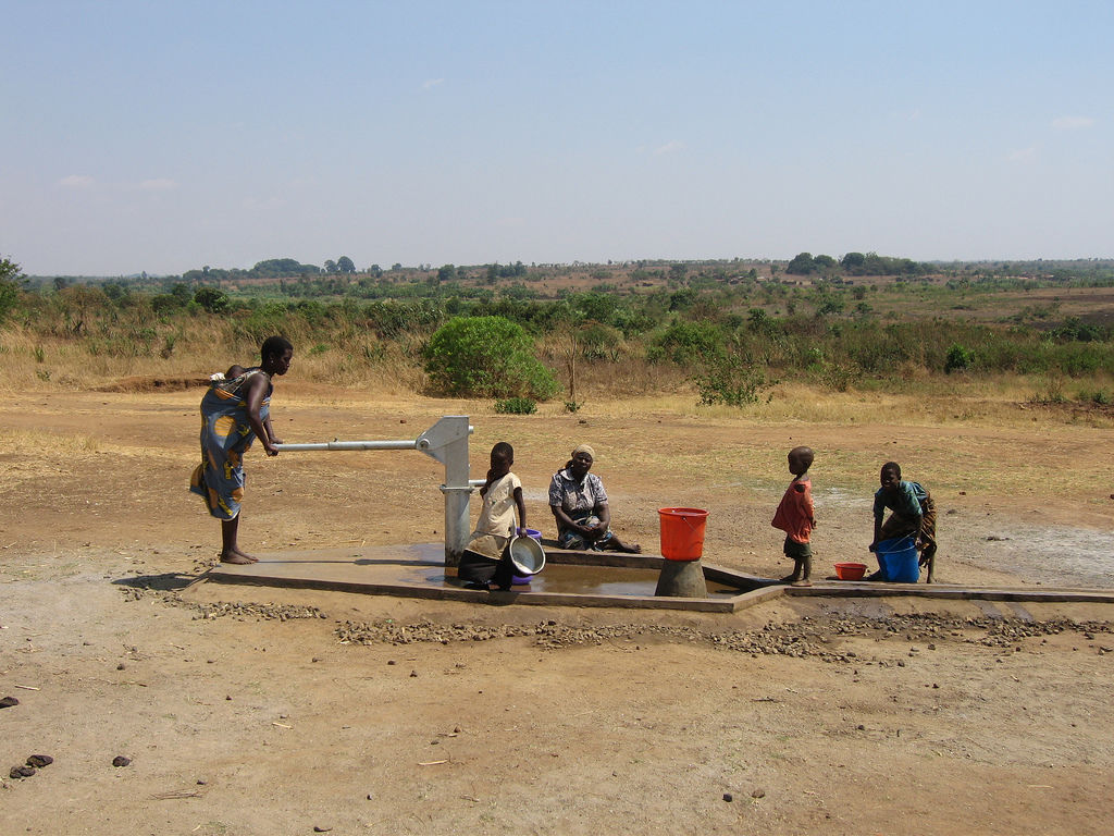 water_africa_development_CREDIT[khym54_Flickr]