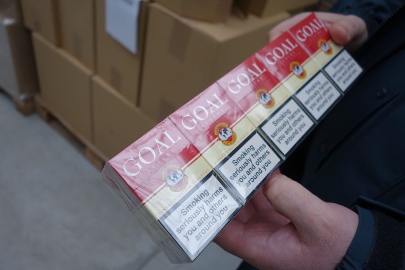 Bruxelles hésite à s'associer aux cigarettiers pour réduire la contrebande