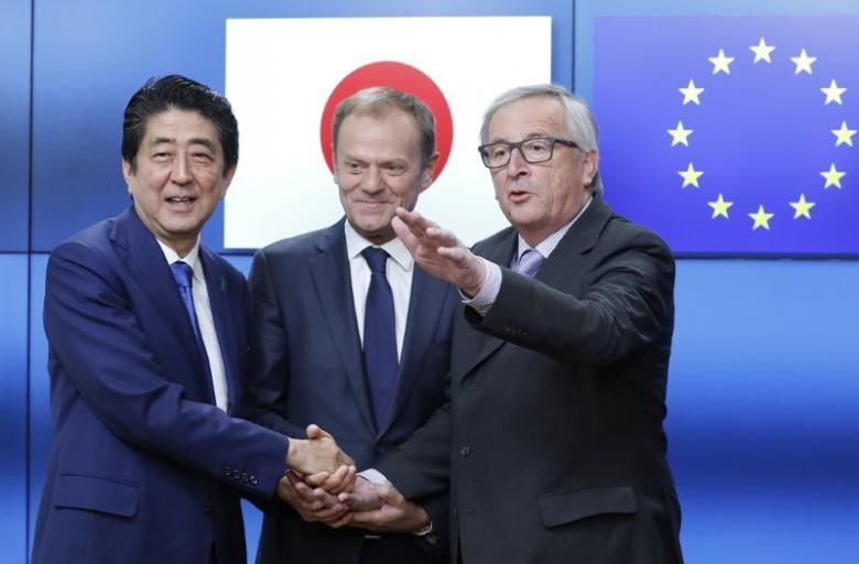 Tokyo et Bruxelles veulent conclure leur accord commercial en 2017