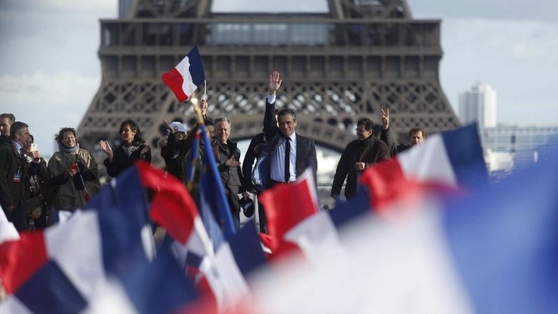 Les Républicains renouvellent leur confiance à Fillon