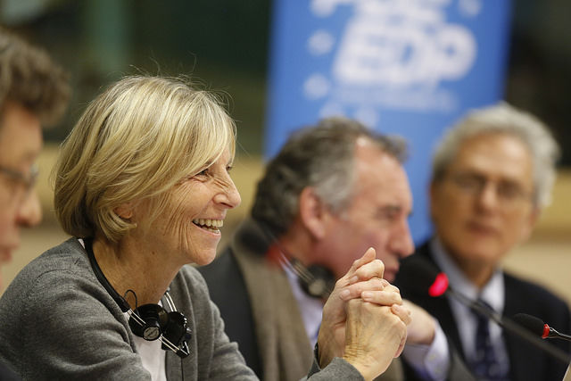 Le FN contre-attaque sur les emplois fictifs au Parlement européen