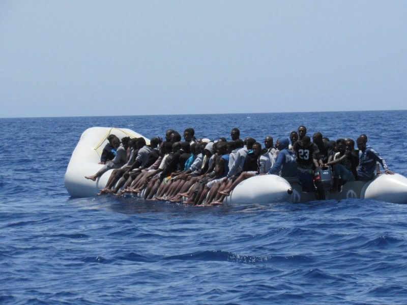 Les politiques européennes poussent les migrants vers des routes mortelles
