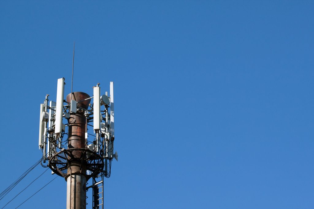 mobile_spectrum_tower_CREDIT[Ervins Strauhmanis_Flickr]