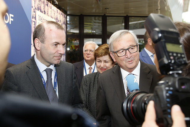 Juncker rabroue Weber après ses critiques sur Tsipras
