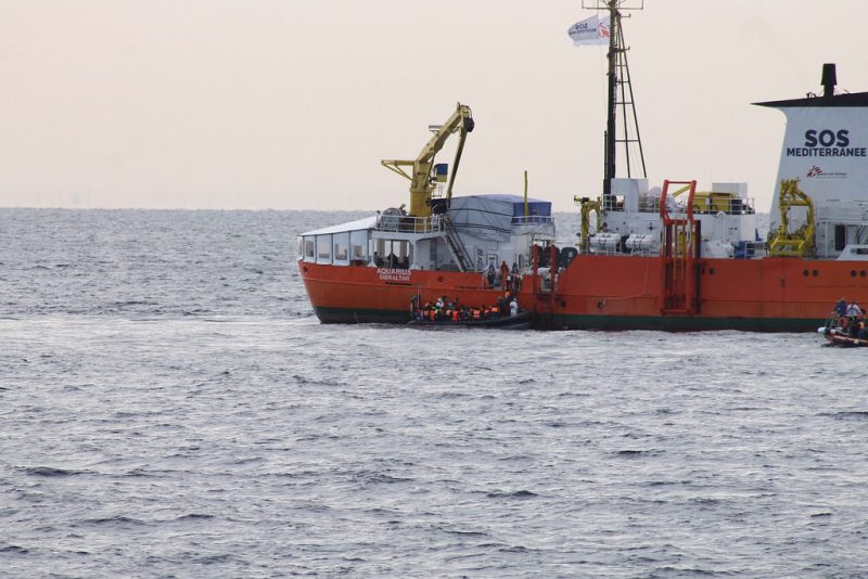 Mobilisation contre un groupe d'extrême droite souhaitant bloquer les ONG en Méditerranée