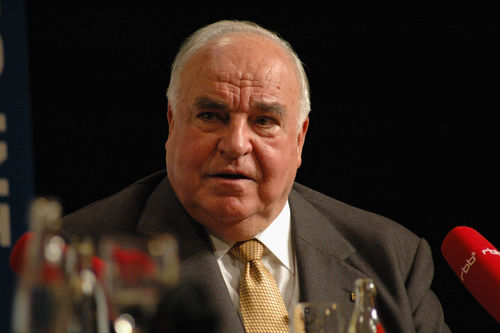 Helmut Kohl, père de l’Allemagne réunifiée et Européen convaincu