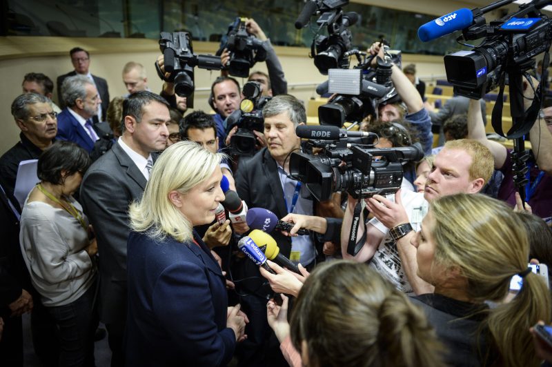 Marine Le Pen contre-attaque dans l’affaire des assistants parlementaires
