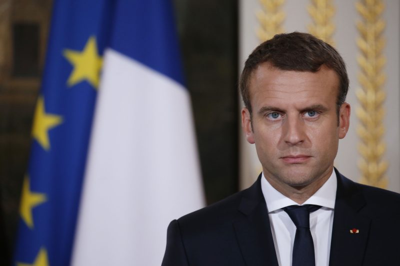 Macron promet d'améliorer les revenus des agriculteurs