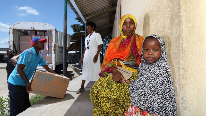Covid-19 : les dons de vaccins représentent l'essentiel de l'aide humanitaire internationale