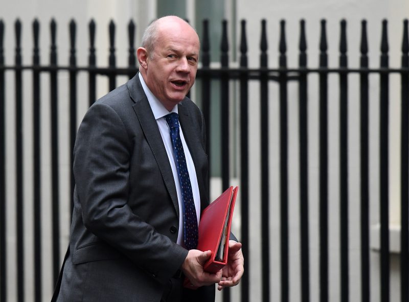 Désavouée sur le Brexit, May s'arme d'un bras droit pro-européen