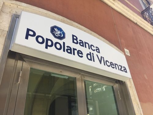 Polémique sur le sauvetage public des banques italiennes