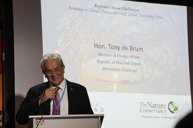 Décès de Tony de Brum, figure des négociations climatiques